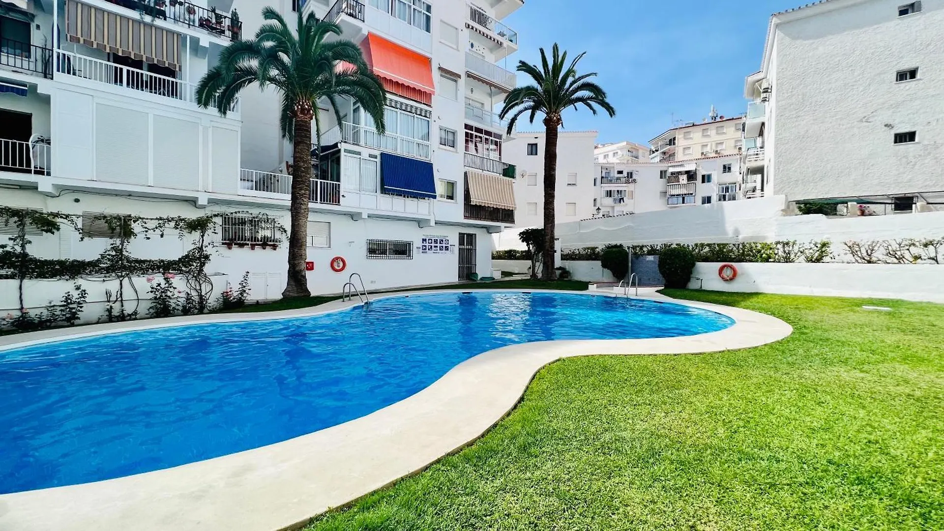 Estudio Bahia En El Centro De Nerja - South Costa شقة